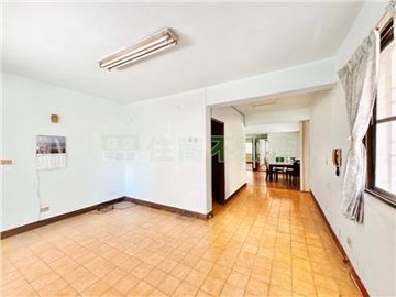 文山特區公寓2樓｜高雄市鳳山區文中街