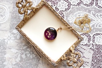 樹脂藝術 圓形墜飾・摯愛罪人