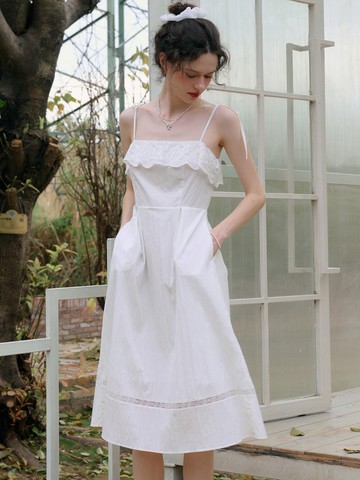 Milena 蕾絲吊帶連身裙