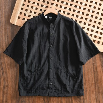 日單外流！ 尼龍排扣短袖襯衫 /男女適穿 / 小立領設計 / 寬鬆落肩 / 薄款速乾透氣 / 戶外機能輕工裝 / 3色 / M到2XL【QTJ23223】