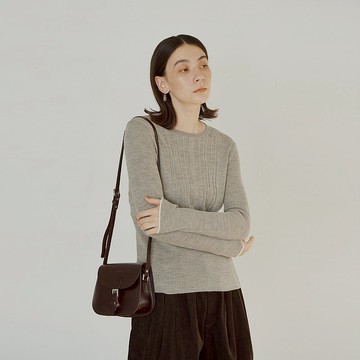 KOOW修身不緊身 揚子精紡羊毛不規則細膩坑條拼接打底衫