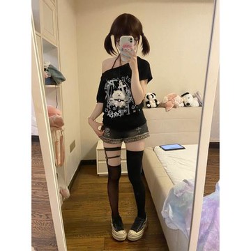 原創日系辣妹斜肩純棉短袖女夏季新款宅系t恤寬松顯瘦露肩上衣女