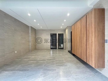 新營新北街『全新裝潢』四房電梯車庫別墅｜台南市新營區新北街