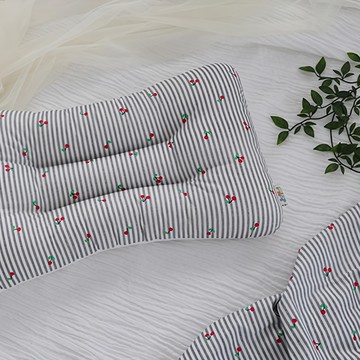 Jeiyuni 棉製兒童款枕頭  47 x 32 x 8cm  條紋櫻桃款