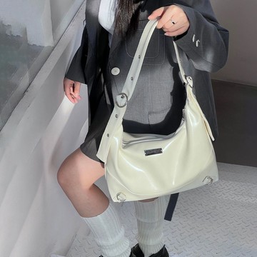 免運🔮小衆設計包包托特包通勤大容量包高級軟皮單肩斜挎包女側背包 斜背包 肩背包 托特包 水桶包 通勤包 包包 腋下包