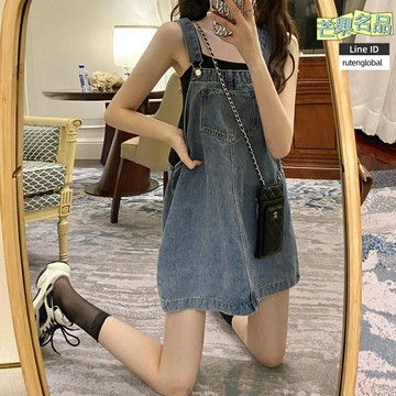【A字顯瘦減齡】牛仔揹帶裙 連衣裙 短裙 牛仔裙 揹帶裙 復古連衣裙 高腰寬鬆設計 水洗牛仔面料 夏季新款 學院風穿搭