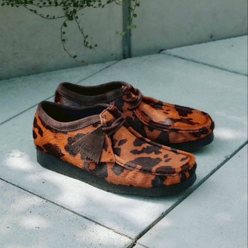 CLARKS WALLABEE 棕 橘 動物紋 休閒 仿馬毛 樂福鞋 26183072