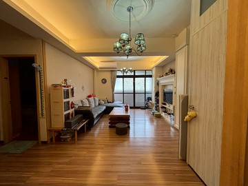 精誠商圈超稀有公寓樓中樓絕美屋況直接入住｜台中市西區精誠路