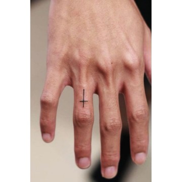 小十字架 紋身貼紙 (3元2個小十字架) 微刺青 輕紋身 紋身貼 抖音同款 可愛 性感  IG 打卡 直播 外拍 抖音