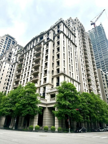 俯看歌劇院聯聚怡和高樓大戶景觀豪邸四房B1平車｜台中市西屯區市政北二路