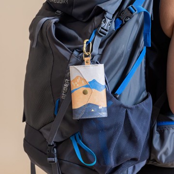 輕巧鉤環 MUMU泰維克防水證件零錢包