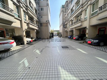 仁武｜八德商圈｜近榮總｜公園旁孝親房車墅｜高雄市仁武區京富路