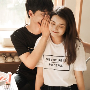 ◆快速出貨◆客製化．最佳情侶裝．純棉MIT．班服【Y0243】短袖-THE FUTURE．艾咪E舖