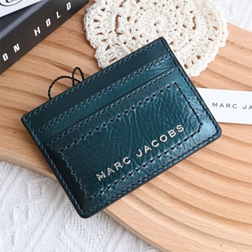 MARC JACOBS 馬克賈伯 浮雕LOGO漆皮隨身卡片夾.深綠