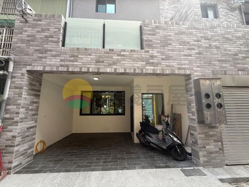 中壢龍岡南亞學院商圈有車庫停車整新透天｜桃園市中壢區龍川街