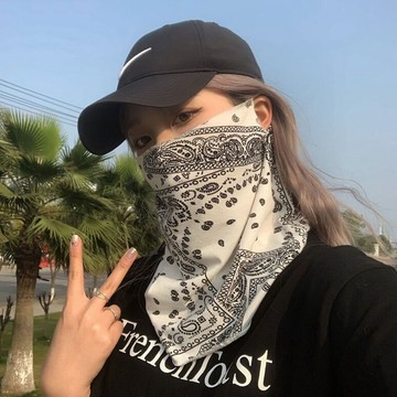 熱賣爆款防曬麵罩男女冰絲掛耳護頸圍脖夏天遮陽臉罩袖套腰果花騎行麵巾潮0701 QOUY