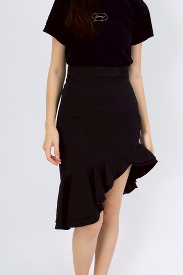 (XS（含）以下) saloni秋冬荷葉斜襬黑色長裙