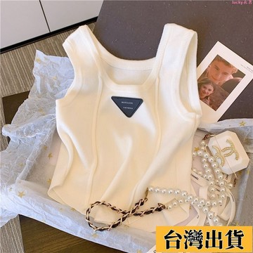 🌟新店優惠🌟削肩短版背心 上衣 小可愛 女裝 背心女 清倉撿漏吊帶背心夏季新款獨特別緻弧形下擺修身短款無袖坎肩上衣