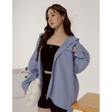 AIR SPACE PLUS 【三麗鷗聯名】刺繡字母圖案條紋長袖連帽襯衫(藍/淺灰) 女裝 現貨 大尺碼