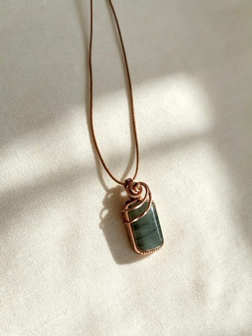 手工繞線飾品 | 拉長石吊咀