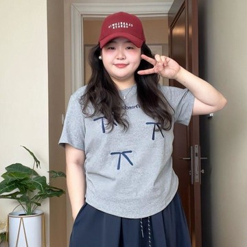 【🍇精选】100kg内可穿 大码女装 灰色蝴蝶结减龄正肩短袖t恤 夏季上衣 胖mm 收腰正肩上衣 大码T恤 巨显瘦上衣