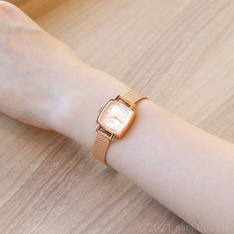 希少 美品 TISSOT LOVELY SQUARE ロング ラブリースクエア 腕時計 希少 美品 TISSOT LOVELY SQUARE ロング ラブリースクエア 腕時計