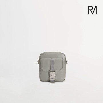 【ROBINMAY】維克斜背包(直式)(霧灰)