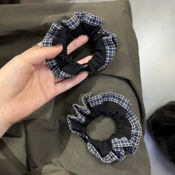 🧲臺灣出貨🛒優選新品🧲高級爆款英倫風發圈格子髮圈皮筋丸子頭繩髮飾洋氣新款穿搭木耳邊