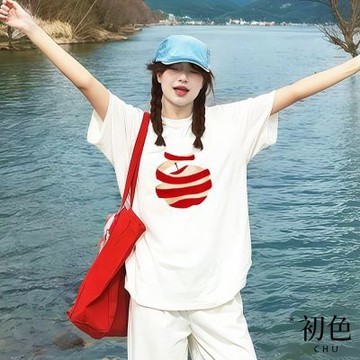 初色 簡約設計感蘋果印花圓領短袖寬鬆T恤上衣女上衣-共7色-19615(M-3XL可選)