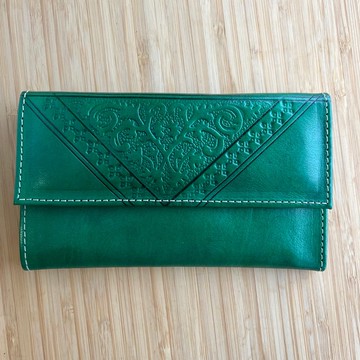 Zweena綿羊皮長夾 薄荷含羞草根莖染 綠