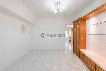 降價好房五甲/海洋商圈陽台進出三面採光美四房+平車｜高雄市鳳山區五甲一路