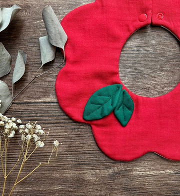 聖誕花 椿花山茶花 ツバキ 360度旋轉 雙面用 圍兜 寶寶口水巾