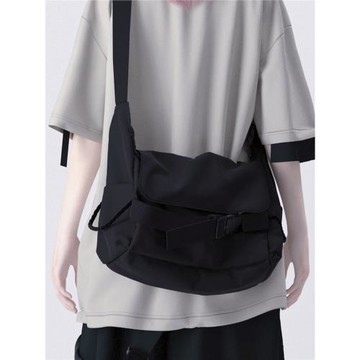 YONAIGA+ 原創INS日系黑色百搭單肩斜挎包帆布學生書包背包包男女