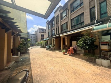 稀有!大溪埔頂公園旁前院停車4房美別墅｜桃園市大溪區埔仁路