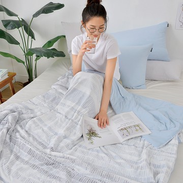 義大利La Belle《藍莓千層》眠綿冰玻尿酸抗菌涼感涼被(5x6.5尺)