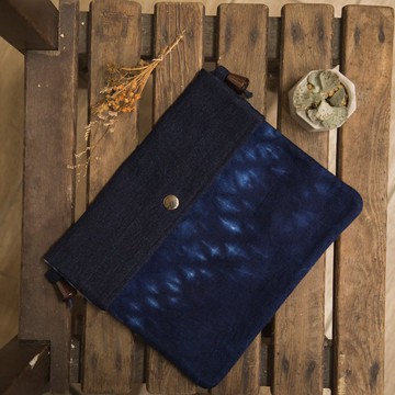 絞染雲彩。雙面側背包。天然藍染