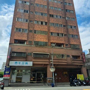 藝文特區正南平路 中國龍店面+車位 ｜桃園市桃園區南平路