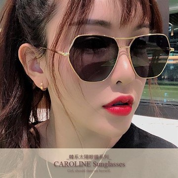 《Caroline》年度最新網紅款潮流百搭抗UV時尚太陽眼鏡 72128