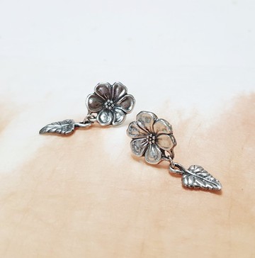 +古香+ 925純銀飾 個性復古洗舊手感浮雕花葉耳環