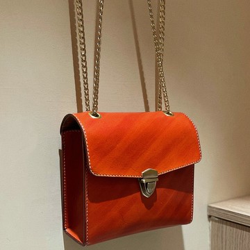 【Steve Tse-皮革炮製所】手工刷染楓葉紅小肩背