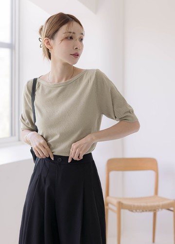 一字領針織上衣