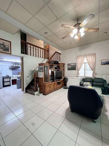 鳳山海洋商圈/衛武營優質透天｜高雄市鳳山區海洋二路