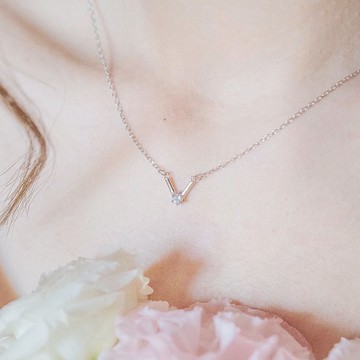 藍托帕石925純銀勝利V形鎖骨鍊