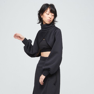 COZEE-高領線性緹花鋪棉罩衫(女)-無煙煤黑