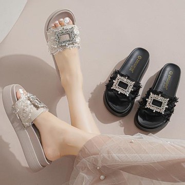 Taroko 方鑽華麗蕾絲一字厚底大小碼拖鞋(2色可選)