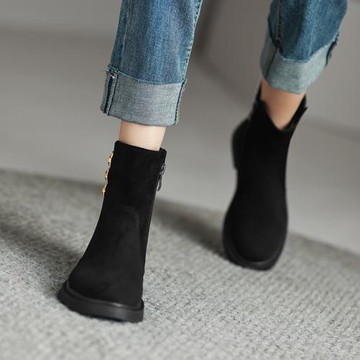 大碼平底短靴女41一43冬季加絨側拉鏈低跟馬丁靴黑色厚底雪地靴40