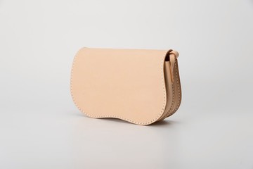 【切線派】优惠预订 屁屁包 新春特别款单肩斜挎重塑经典马鞍包