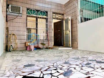 義享天地-好市多-整新車庫透天｜高雄市左營區忠貞街