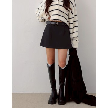 AIR SPACE LADY 簡約A字短裙(附腰帶)(黑/酒紅) 女裝 現貨