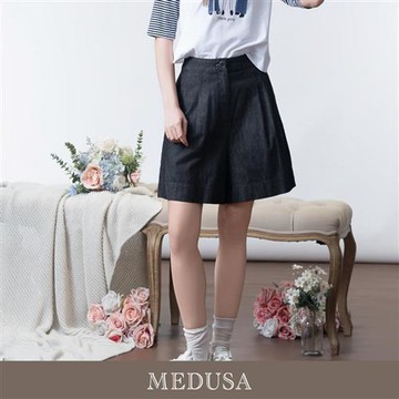 現貨【MEDUSA 曼度莎】修身打褶純黑A字短褲（M-XL）｜女休閒短褲 女五分褲 女棉短褲
